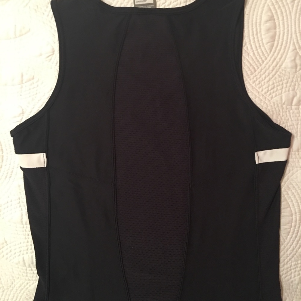 Nike fit dry size M - Picture 2 of 6